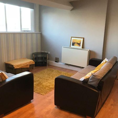 חלנדודנו Apartment 5, Cornerhouse Apartments מראה חיצוני תמונה