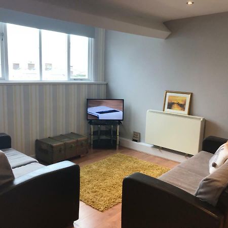 חלנדודנו Apartment 5, Cornerhouse Apartments מראה חיצוני תמונה