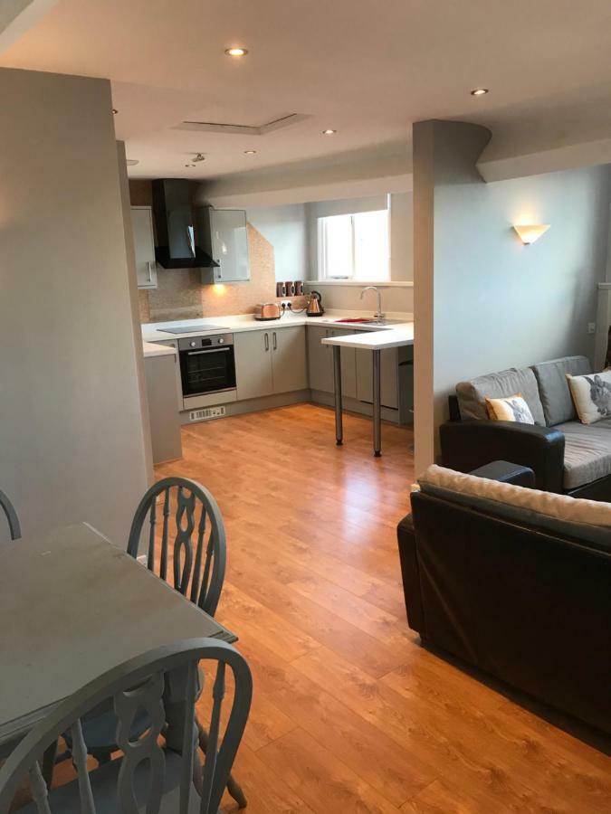 חלנדודנו Apartment 5, Cornerhouse Apartments מראה חיצוני תמונה