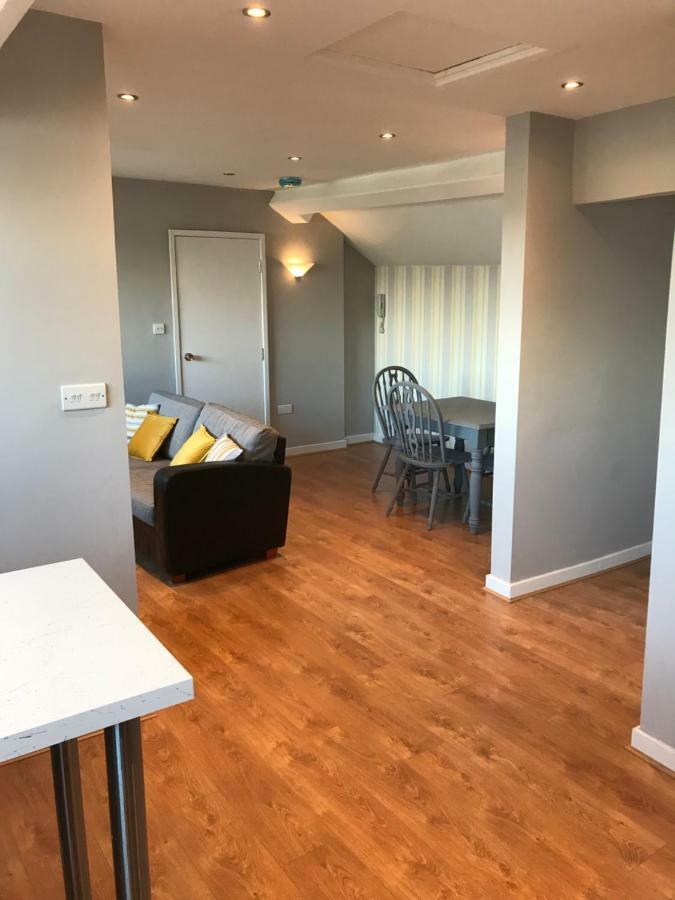 חלנדודנו Apartment 5, Cornerhouse Apartments מראה חיצוני תמונה