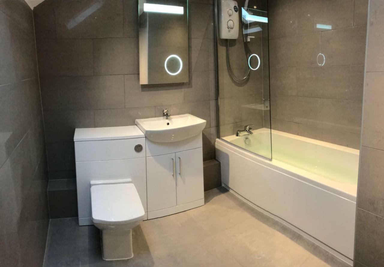 חלנדודנו Apartment 5, Cornerhouse Apartments מראה חיצוני תמונה